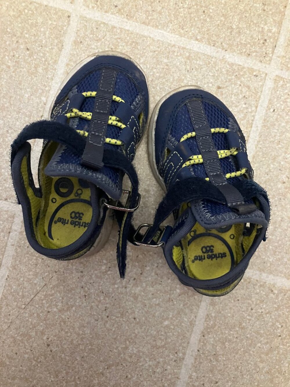 Stride Rite sneaker/sandals